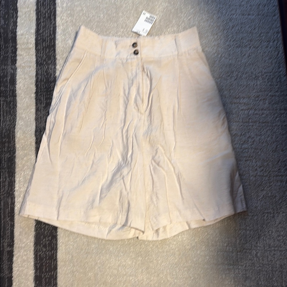 H&M Cream Bermuda Shorts Relaxed Fit